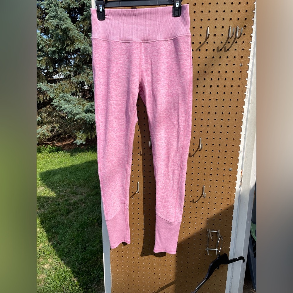 Alo yoga alo soft pink sz L 7/8 leggings